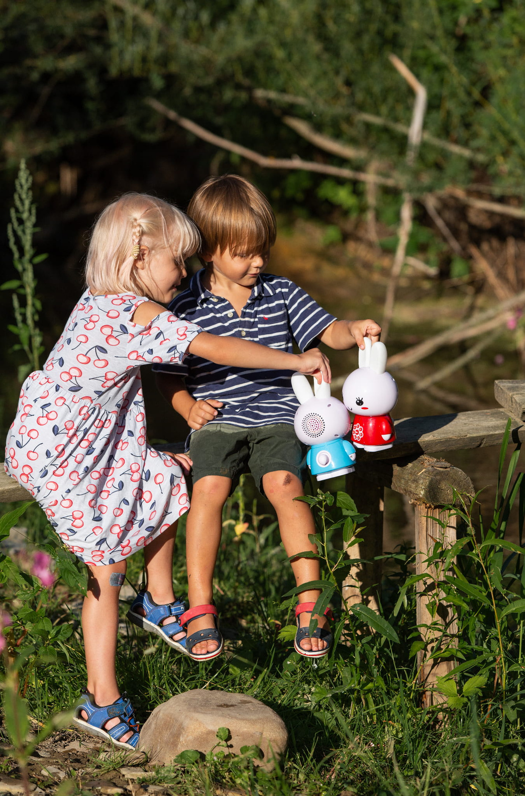 ALILO KRÓLICZEK G6 HONEY BUNNY LAMPKA CZERWONY