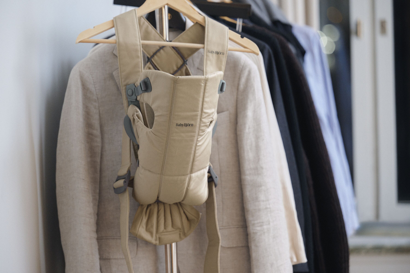 BabyBjorn Nosidełko Mini 0-12 (Woven) Beige