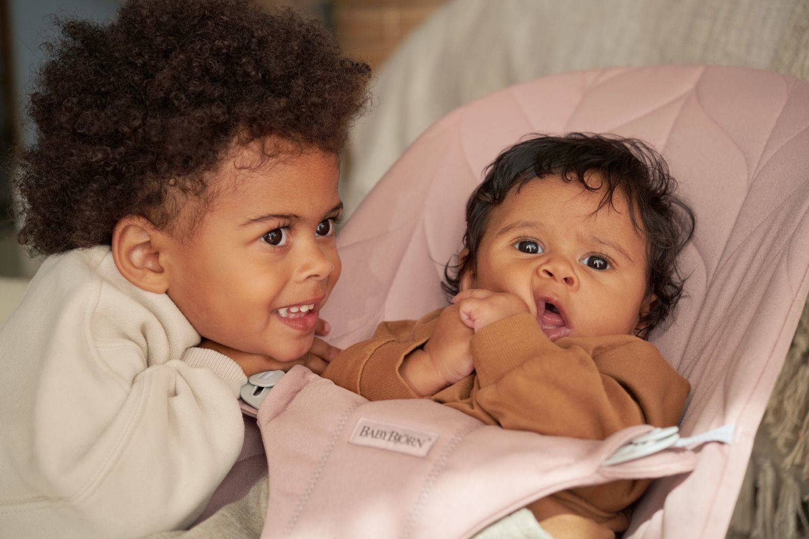 BABYBJORN Leżaczek (Petal Quilt) Dusty Pink