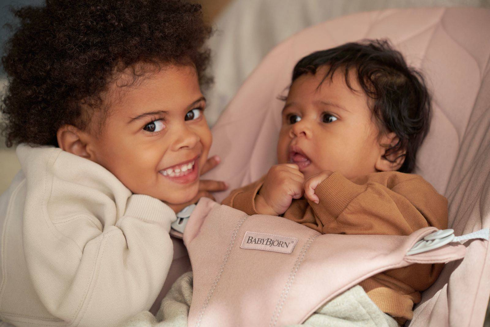 BABYBJORN Leżaczek (Petal Quilt) Dusty Pink