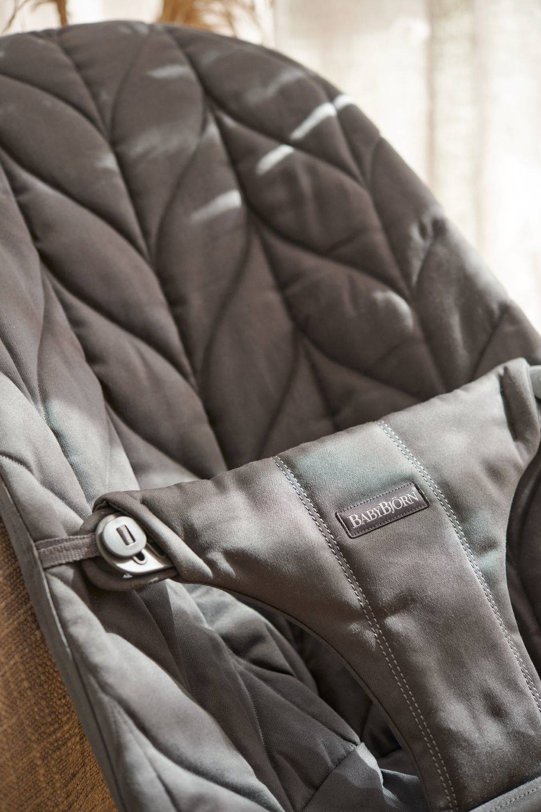 BabyBjorn Leżaczek Woven (Petal Quilt) Antriacite