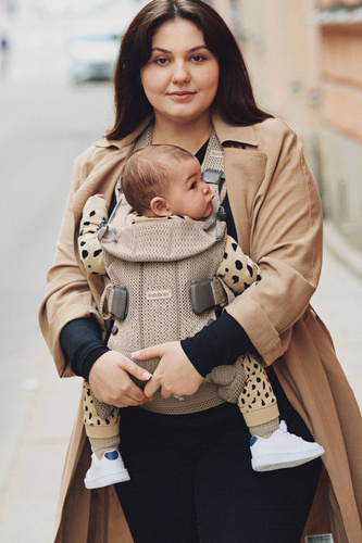 BabyBjorn NOSIDELKO ONE AIR 3D MESH GREY BEŻ 51906