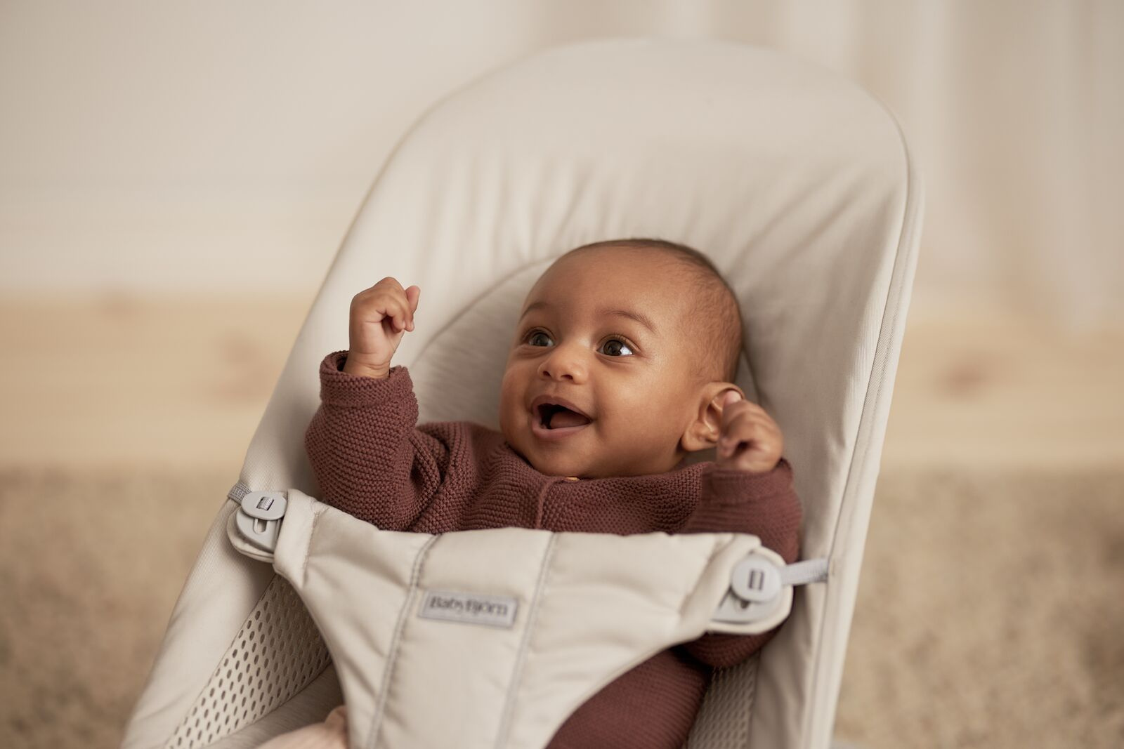 BabyBjorn leżaczek (Woven/Jersey) Tri Jasny Beż