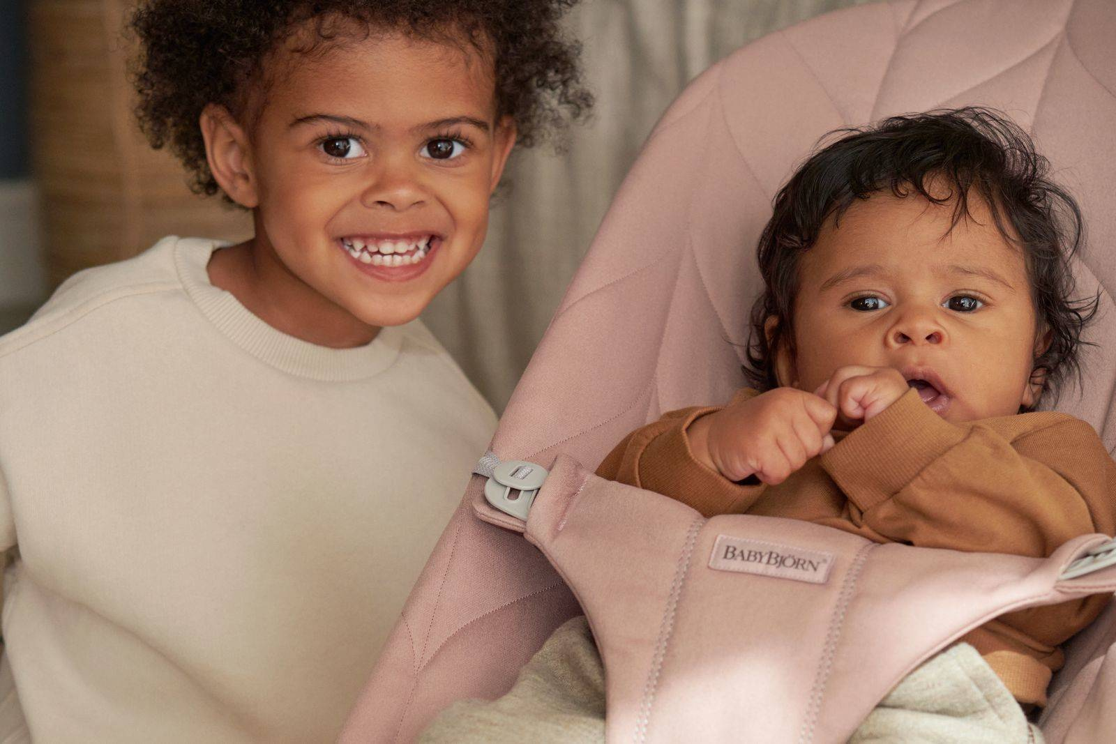 BABYBJORN Leżaczek (Petal Quilt) Dusty Pink