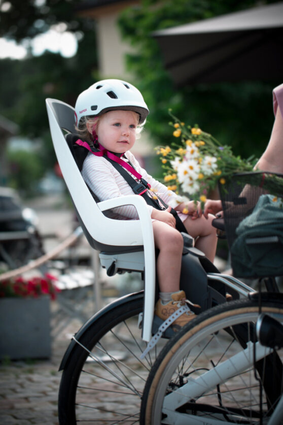 Hamax - Caress w/lockable bracket (frame mounted) - White/black