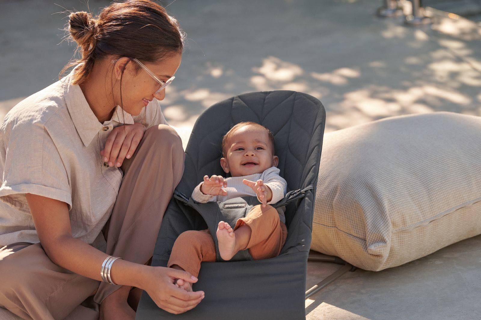 BabyBjorn Leżaczek Woven (Petal Quilt) Antriacite