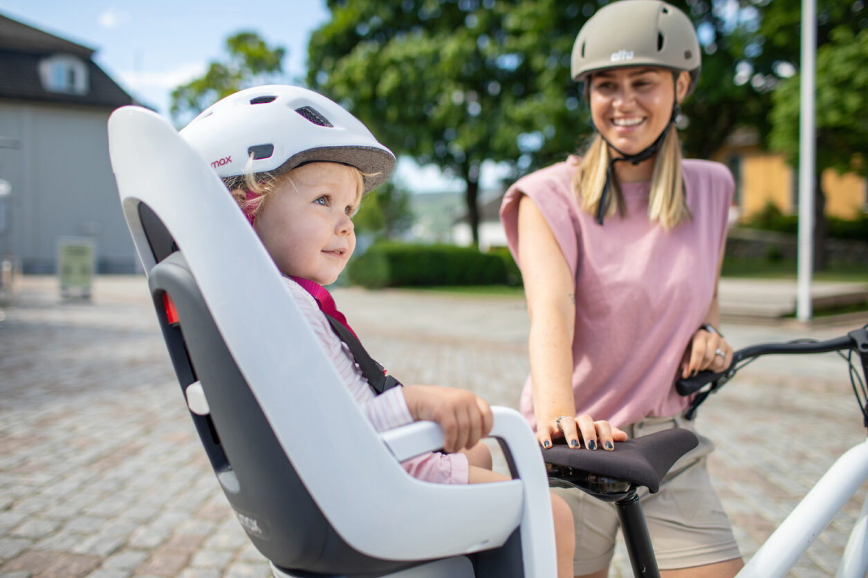 Hamax Fotelik rowerowy Caress (rama) White&Black