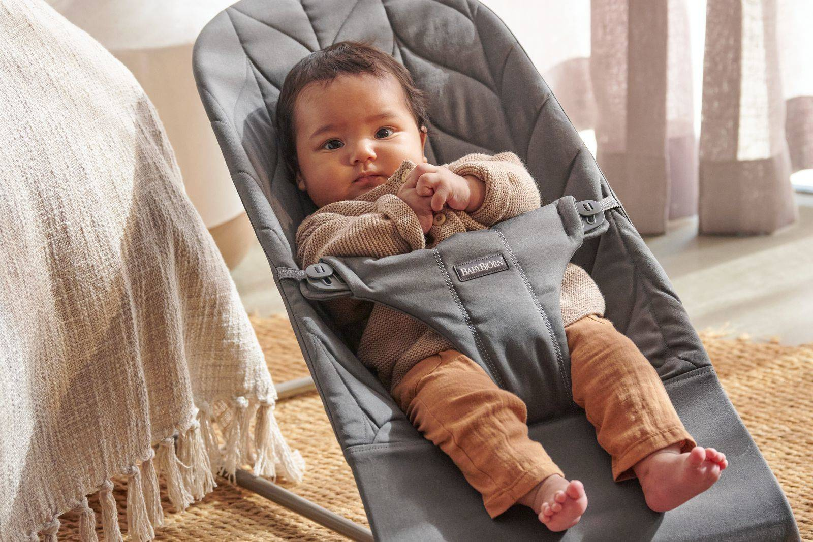 BabyBjorn Leżaczek Woven (Petal Quilt) Antriacite