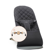 BABYBJORN - leżaczek BLISS COTTON, Czarny + Zabawka Googly Eyes Black & White