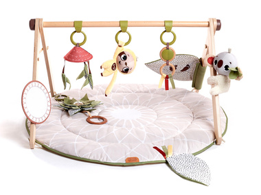 TINY LOVE Mata z drewnianym stojakiem. Boho Chic