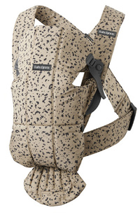 BABYBJORN MINI nosidełko Beige/Dark grey print